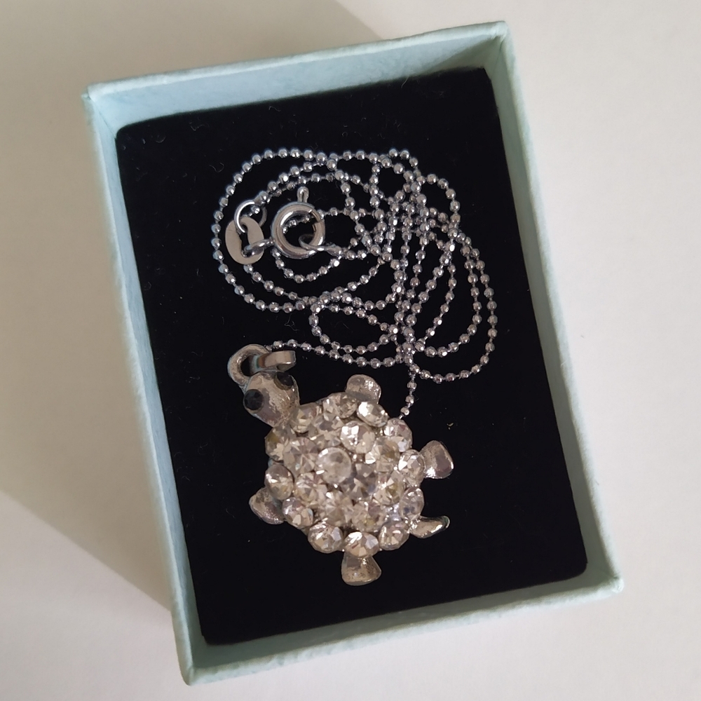 *SALE* NWT Turtle Studded Artisan Pendant Necklace